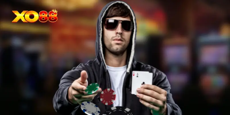 Poker face là thuật ngữ mô tả cảm xúc trung lập trên khuôn mặt